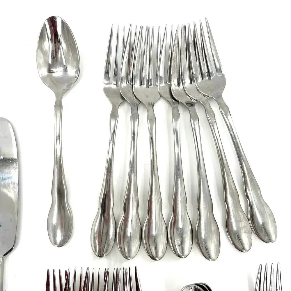 Gourmet Settings GS Old World 18/10 Stainless flateware set